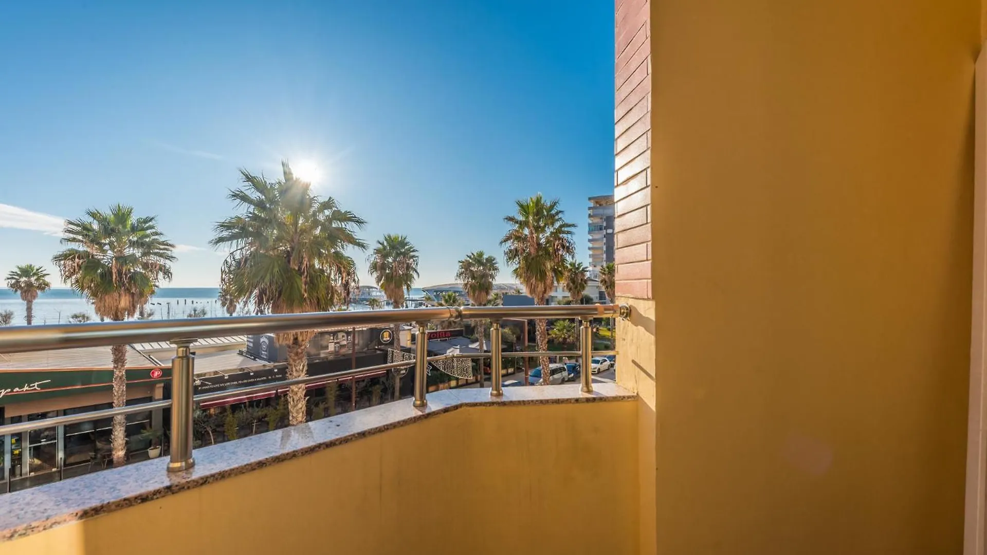 Apartamento Amazing Beachfront Oasis 2 Durrës