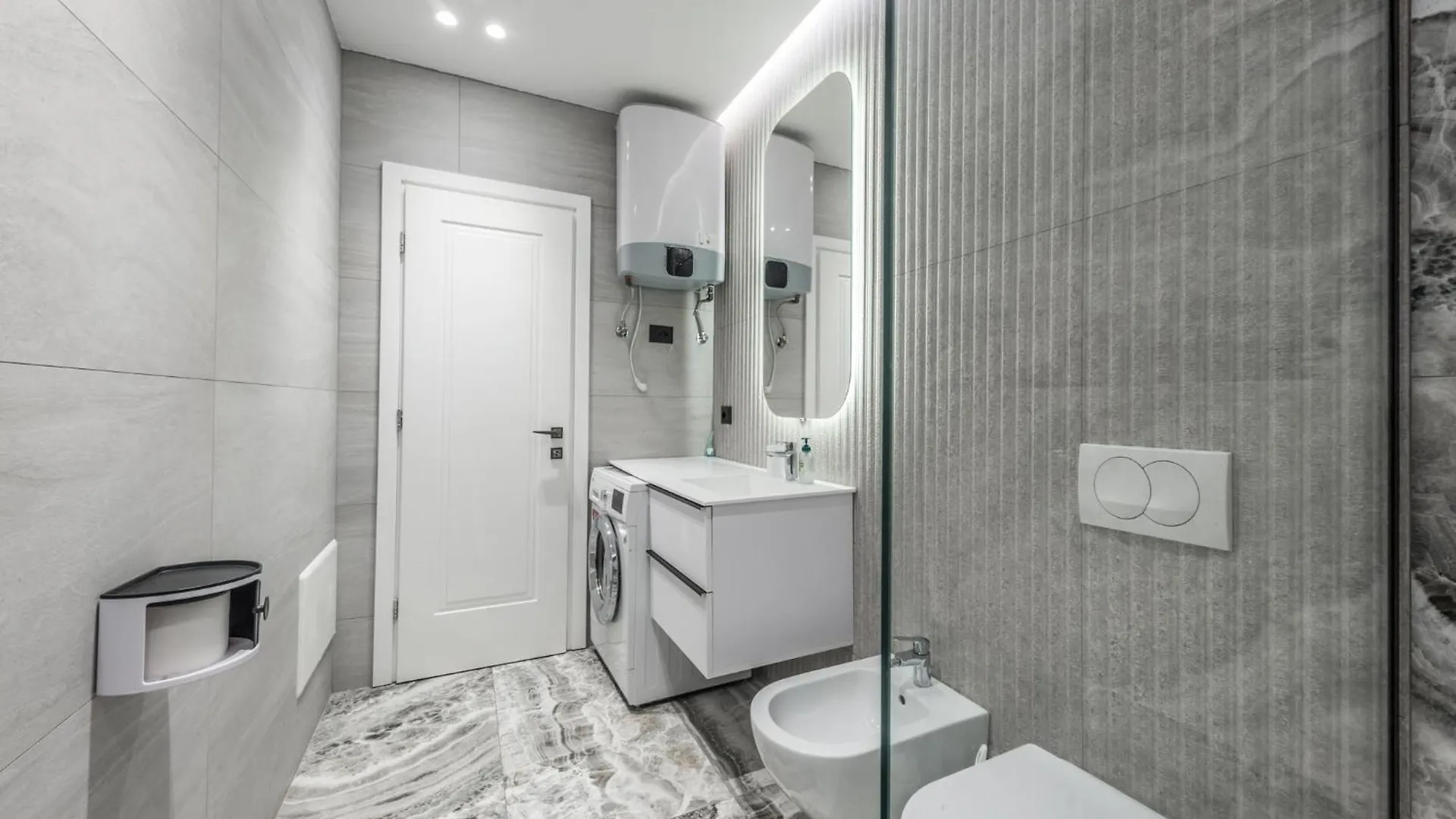 Amazing Beachfront Oasis 2 Durrës